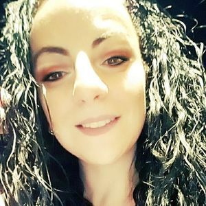 Meet your Posher, Xhenis